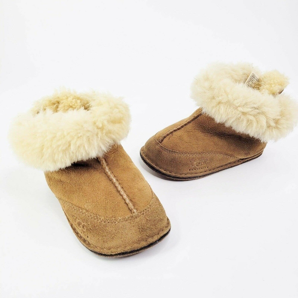 UGG Toddler Suede Bootie Unisex Chestnut Brown Size Medium 12-18 M Infant/Baby